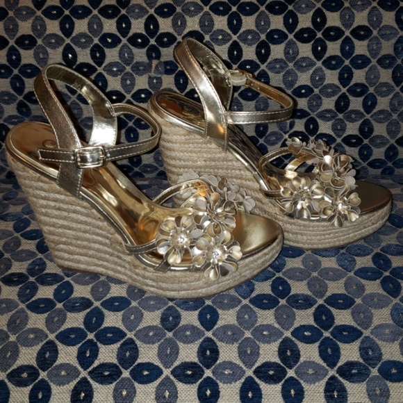 CARLOS SANTANA Wedges - Picture 3 of 4